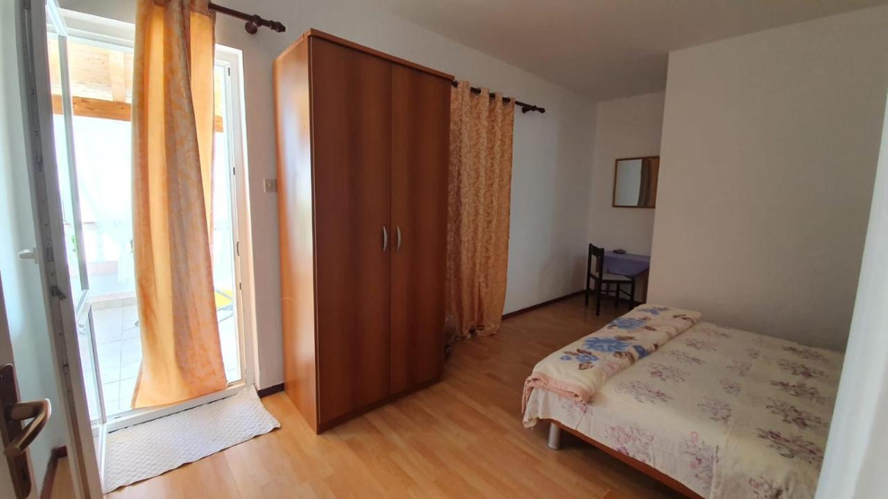 Balen Apartment *